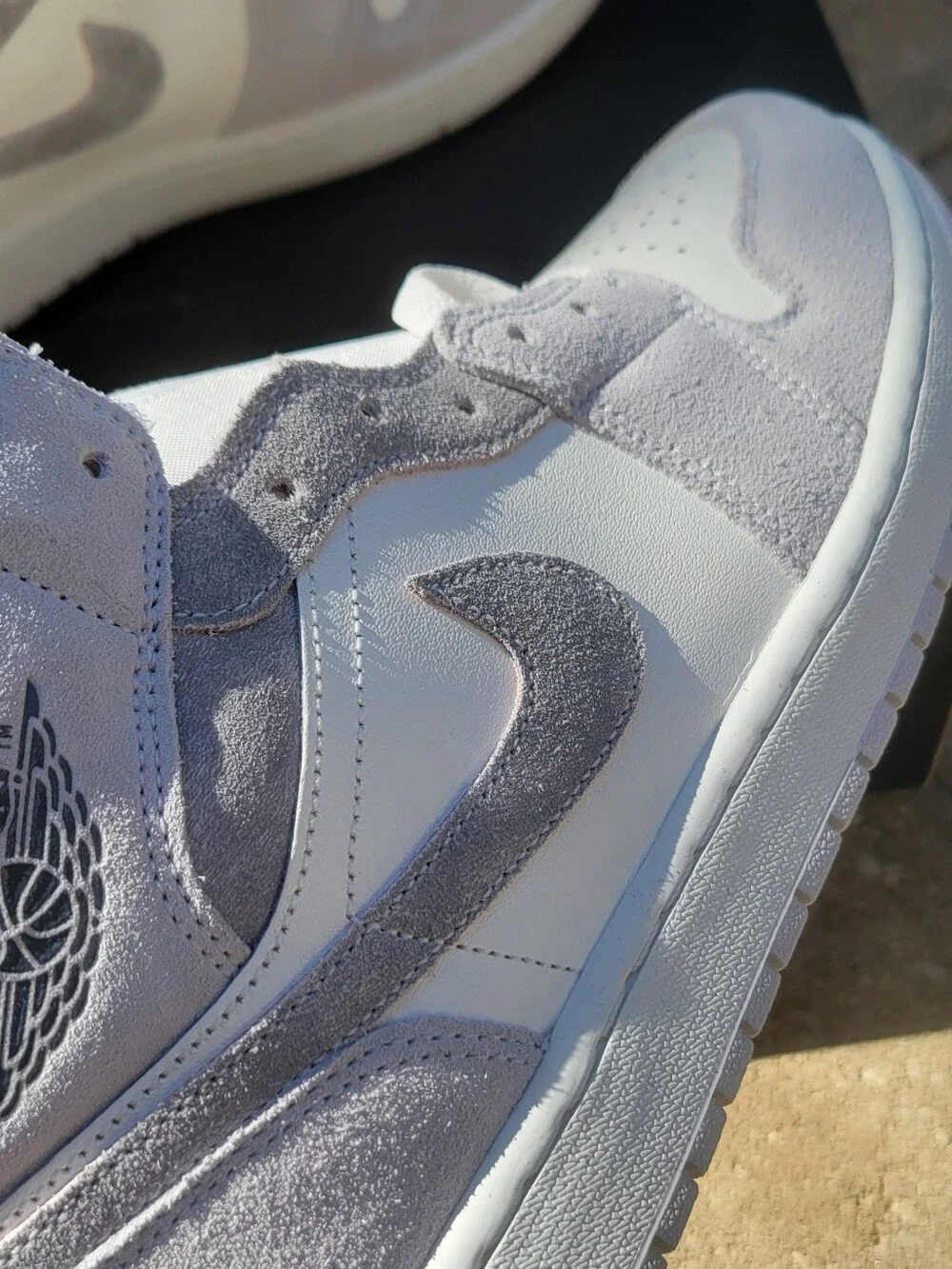Air Jordan 1 Mid SE 'Neutral Grey Sail'